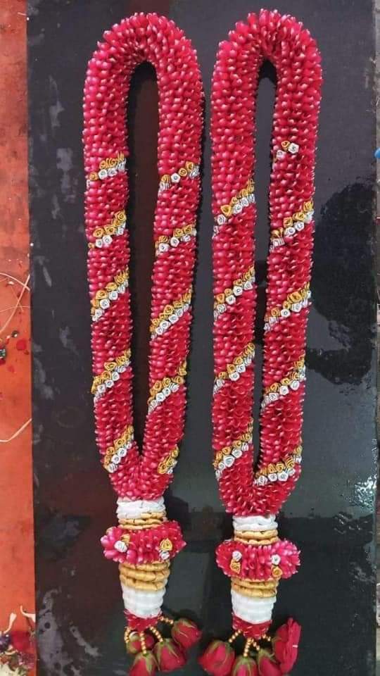 Rolling Red Rose Designer Malai